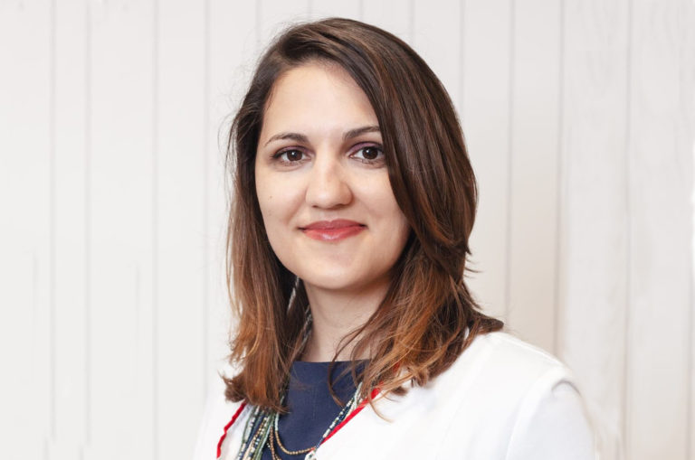 Dr. Nicoleta Fodoran, Medic Specialist Obstetrica-Ginecologie: „Recomand Floral’aise pentru preventia Candidozei la pacientele sub tratament cu antibiotic”